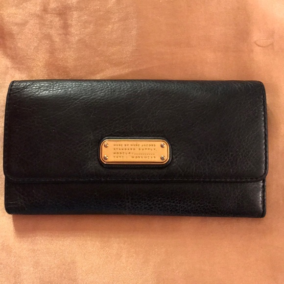 Marc Jacobs Handbags - MARC JACOBS BLACK WALLET